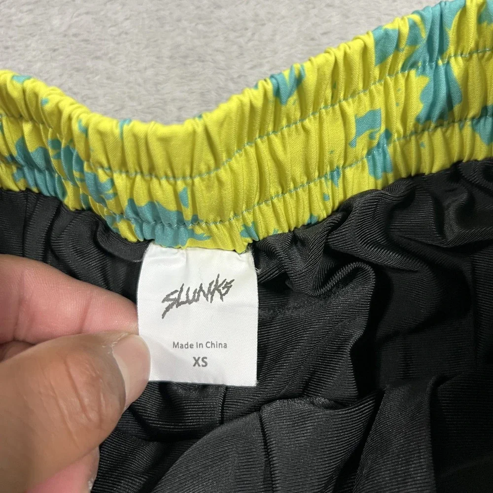 Slunks it has